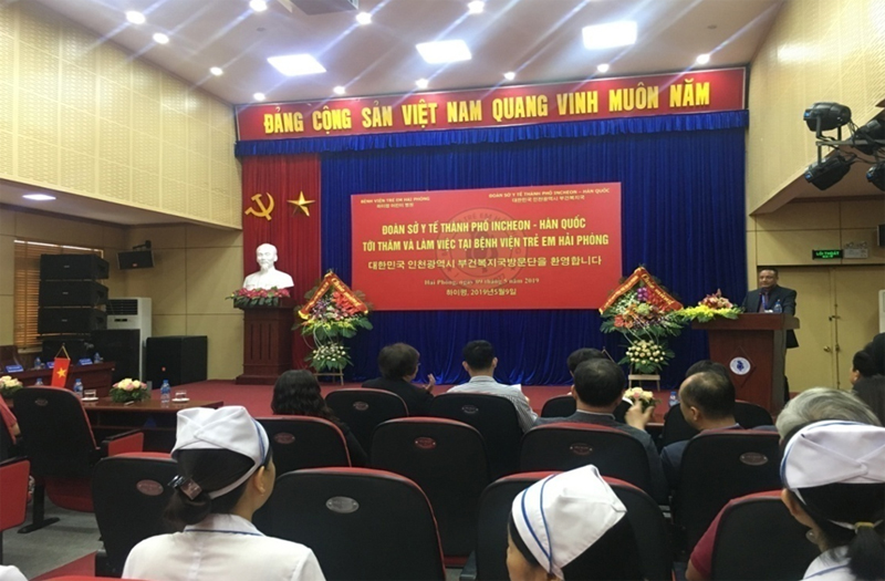 Đoàn cán bộ Sở y tế Incheon Hàn Quốc sang thăm và làm việc tại BVTEHP